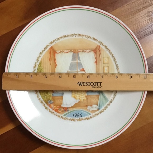 Corelle Vintage Christmas Plate Limited Edition 1986 Unused Holiday Dinnerware - Picture 8 of 8
